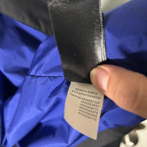 The North Face × Nordstrom collaboration Coach Jacket - Picture 7 of 10